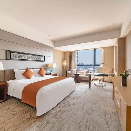 Swissotel Guangzhou Exterior photo