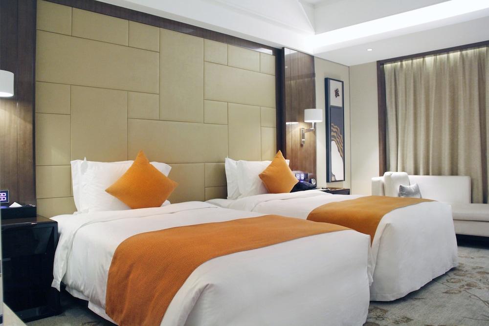 Swissotel Guangzhou Exterior photo