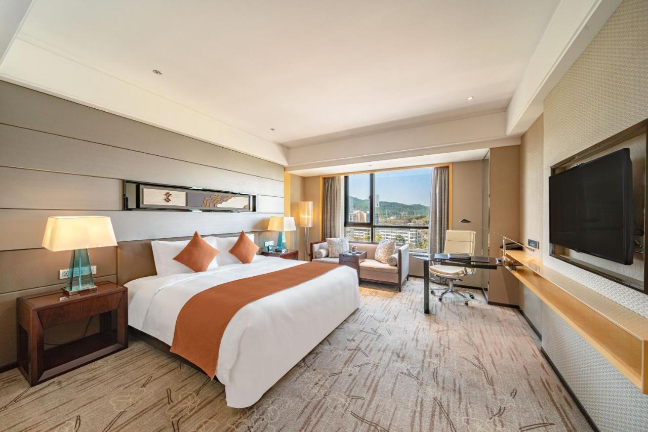 Swissotel Guangzhou Exterior photo