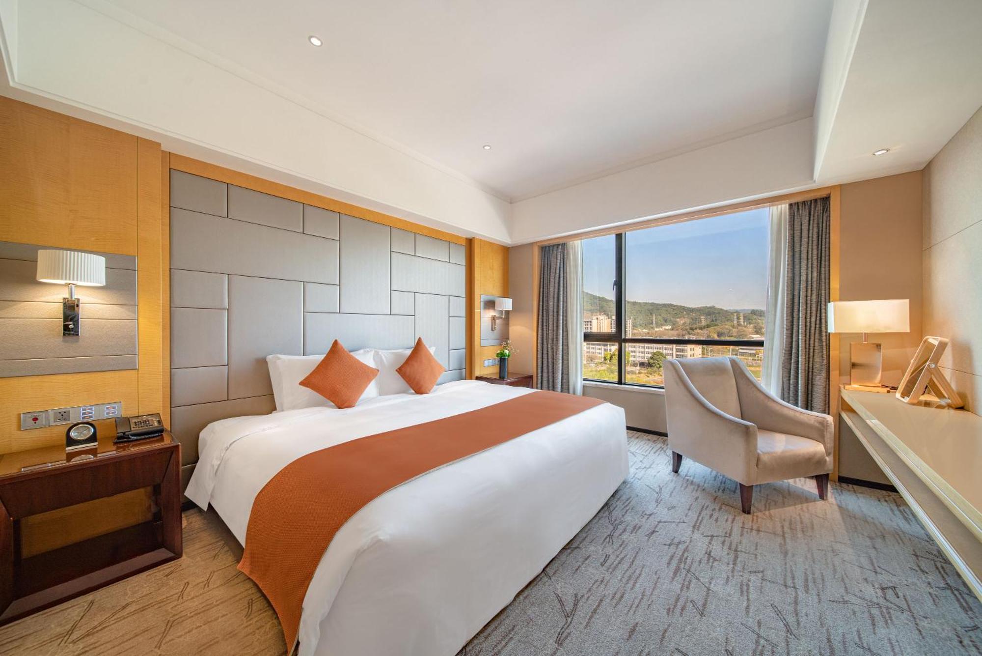 Swissotel Guangzhou Exterior photo