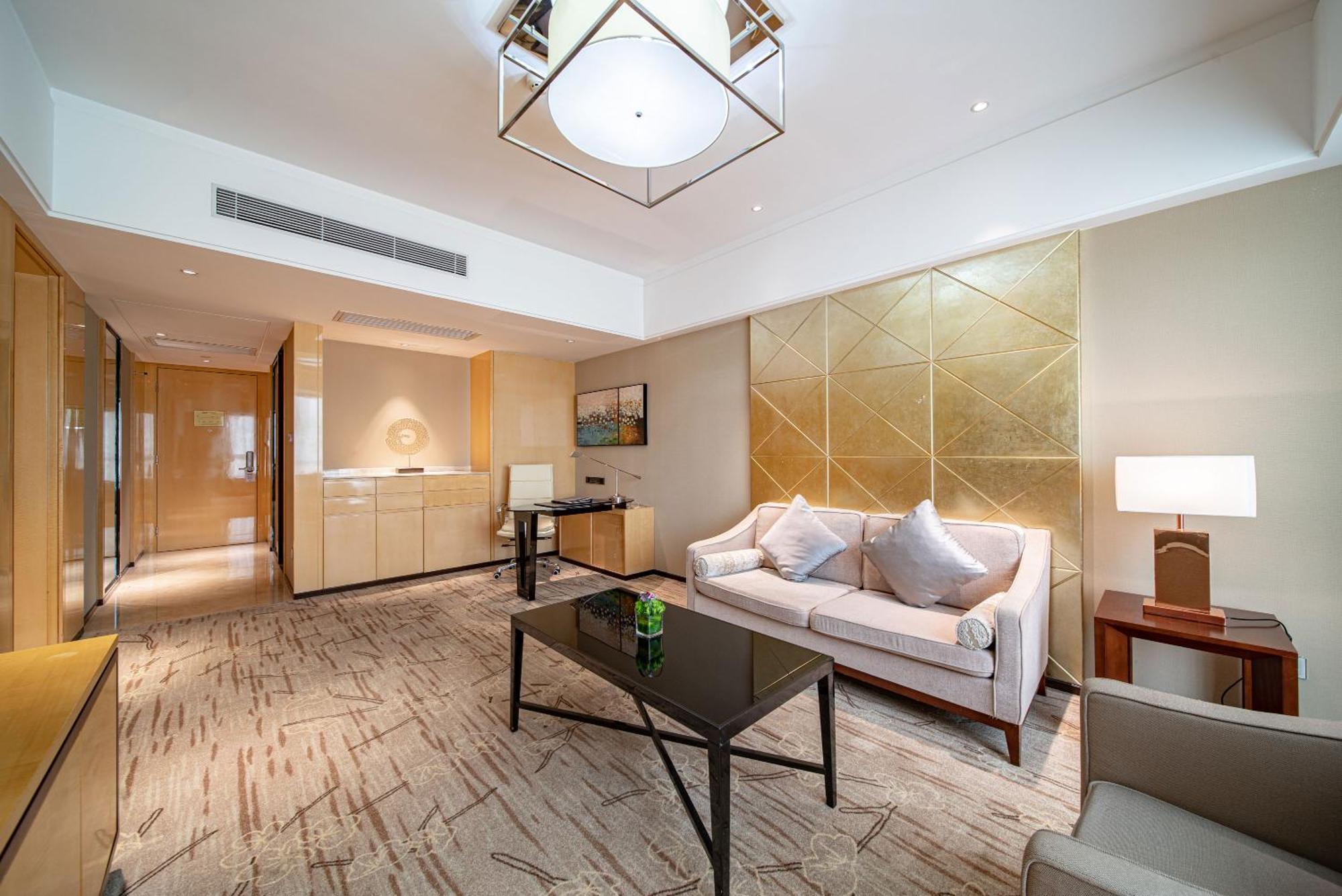 Swissotel Guangzhou Exterior photo