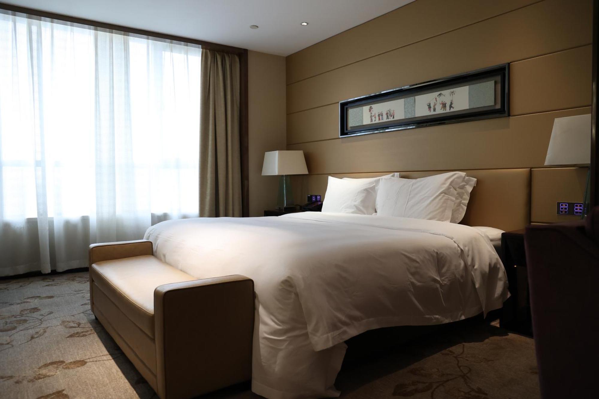 Swissotel Guangzhou Exterior photo